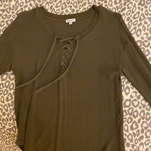 “Splendid” army green lace front, long sleeve